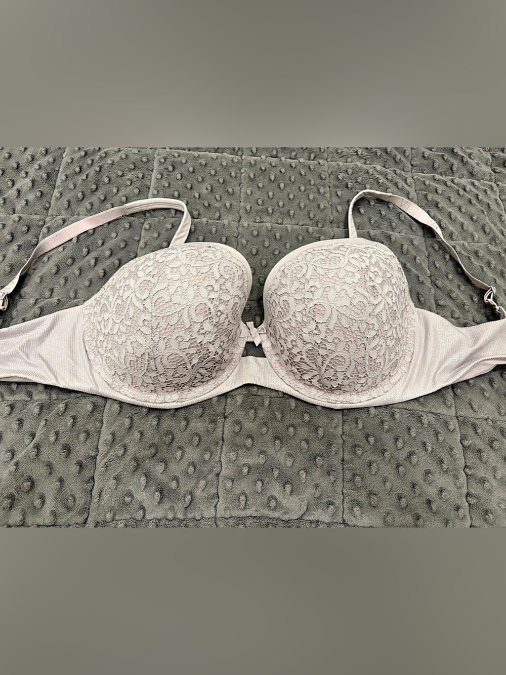 Victoria's Secret Lace Underwire Bra in Pale Purple Size 36DDD